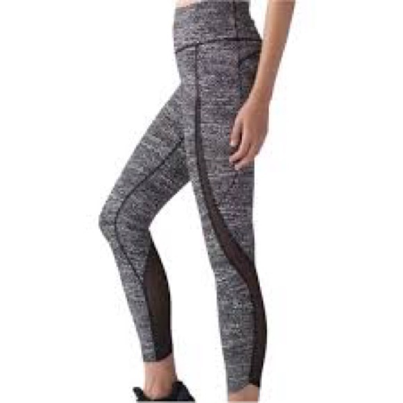 lululemon athletica Pants - Lululemon Pace Perfect 7/8 Tight 25” Air Time Black White Size 4 Luxtreme